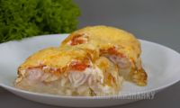 Запеченная рыба по-французски в духовке с сыром и помидорами