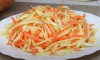 Салат Витаминный из свежей капусты и моркови