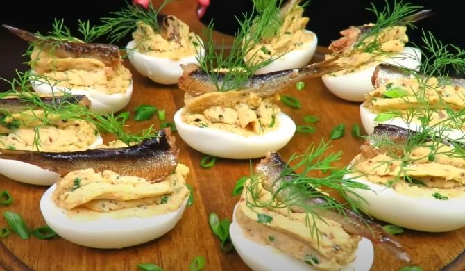 Фаршированные яйца со шпротами рецепт