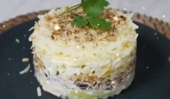 Салат с кальмарами и крабовыми палочками, пошаговый рецепт с фото от автора Наталья на ккал