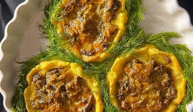 Картофельные гнезда с грибами и сыром в духовке рецепт