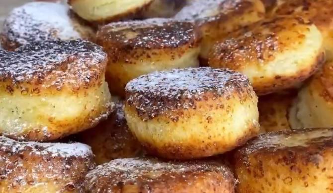 Видео Творожные пончики жареные на сковороде в масле рецепт