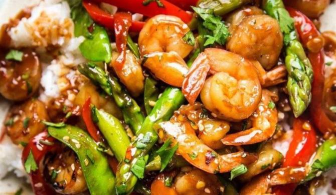 Жаркое из морепродуктов с овощами и чесночным соусом по азиатски рецепт