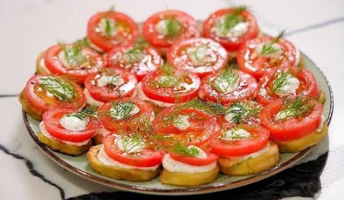 Жареные хрустящие баклажаны с помидорами на сковороде рецепт
