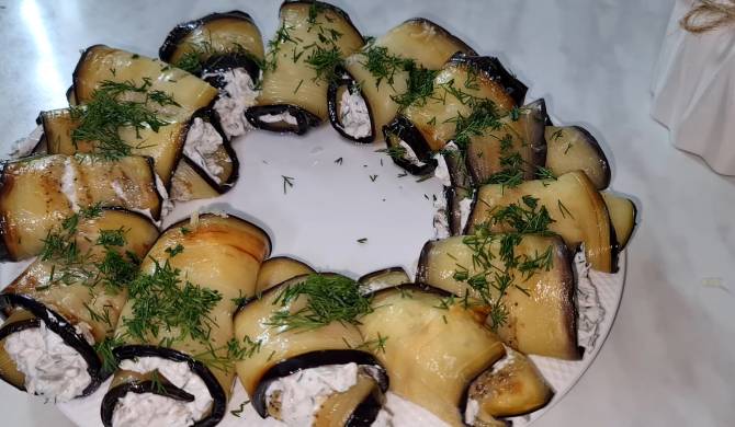 Рулетики из баклажанов с творожным сыром и орехами рецепт