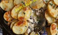 Картофельная запеканка с курицей и грибным соусом