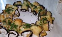 Рулетики из баклажанов с творожным сыром и орехами