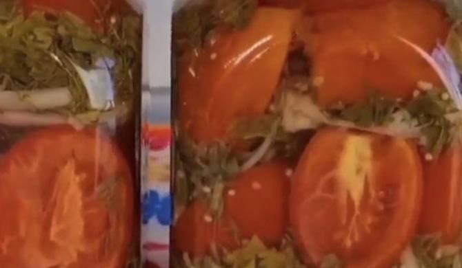 Маринованные помидоры с луком и чесноком на зиму рецепт