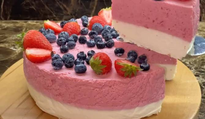 ПП Торт Суфле с творогом, йогуртом и ягодами рецепт