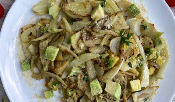 Салат из фенхеля и авокадо рецепт