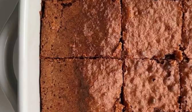 Рецепт шоколадного «Брауни» с жидкой начинкой