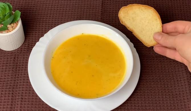 Крем суп из горошка, тыквы и плавленого сыра рецепт