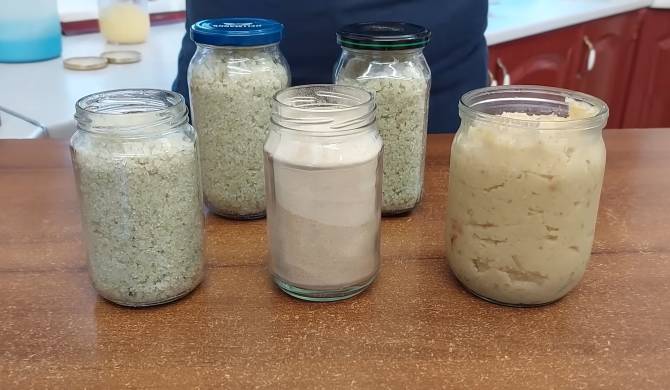 Заготовки из чеснока: Чесночная паста, Чесночная соль и Сухой чеснок молотый рецепт