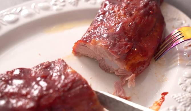 Свиные ребрышки с соусом барбекю в духовке рецепт