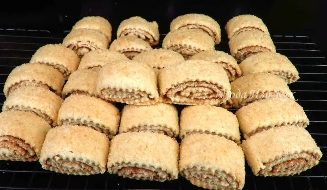 Слоеное печенье на сметане с корицей и сахаром рецепт