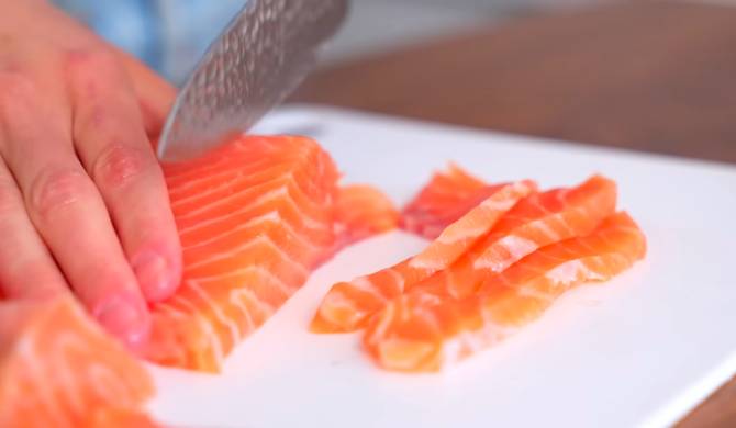 Как солить красную рыбу (семга, лосось, горбуша, форель) в соли рецепт