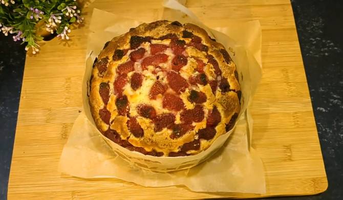 Пирог из слоеного теста с ягодами - пошаговый рецепт с фото на gkhyarovoe.ru