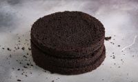 Влажный шоколадный бисквит на кипятке в духовке