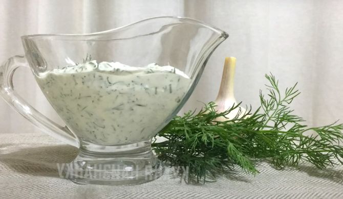 Сметанный соус с чесноком и зеленью рецепт