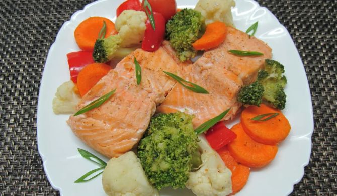 Рыба с овощами на пару без пароварки в сковороде рецепт