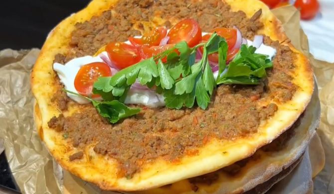 Лахмаджун пицца с фаршем по турецки рецепт