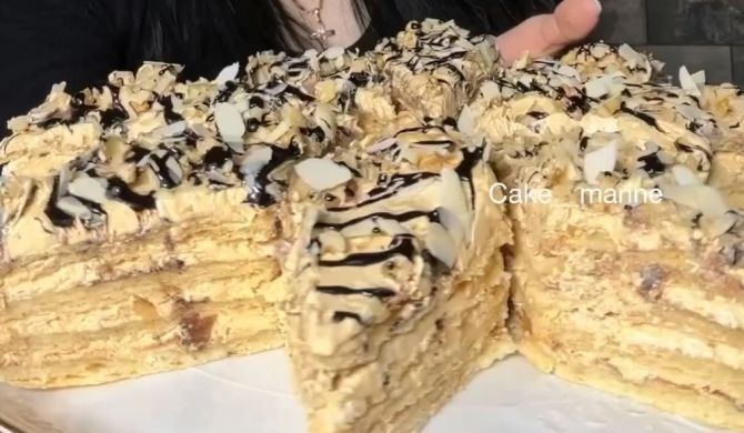 Торт Наполеон с вареной сгущенкой из готового слоеного теста рецепт фото пошагово и видео