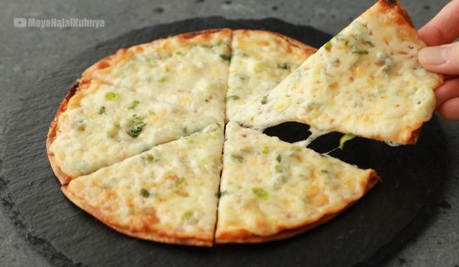 Домашняя пицца с колбасой и сыром
