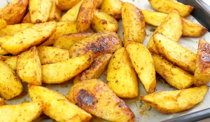 Картофель дольками в кожуре с корочкой по деревенски в духовке рецепт