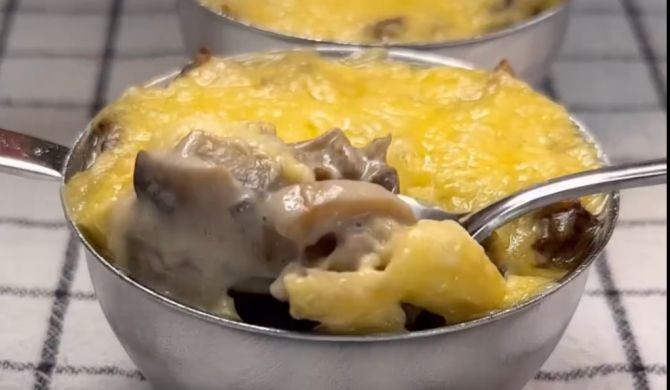 Жульен с грибами шампиньонами с сыром в духовке рецепт