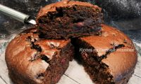 Постный шоколадный пирог Сумасшедший Брауни с вишней