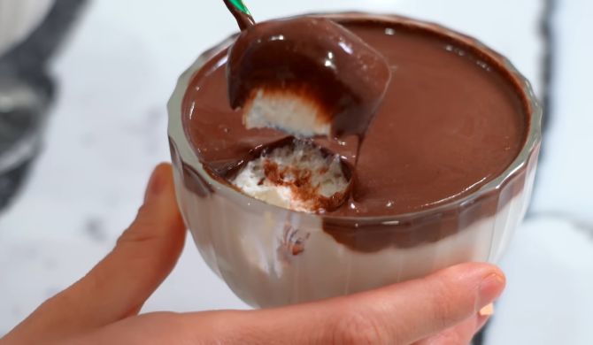 Десерт из творога и сливок с шоколадной глазурью рецепт