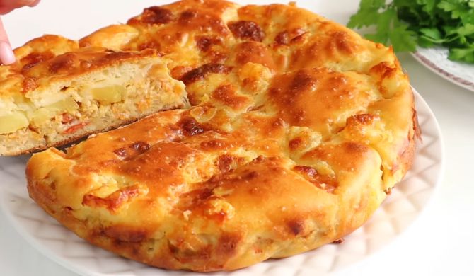 Заливной Пирог с тушеной капустой, картошкой и сыром рецепт