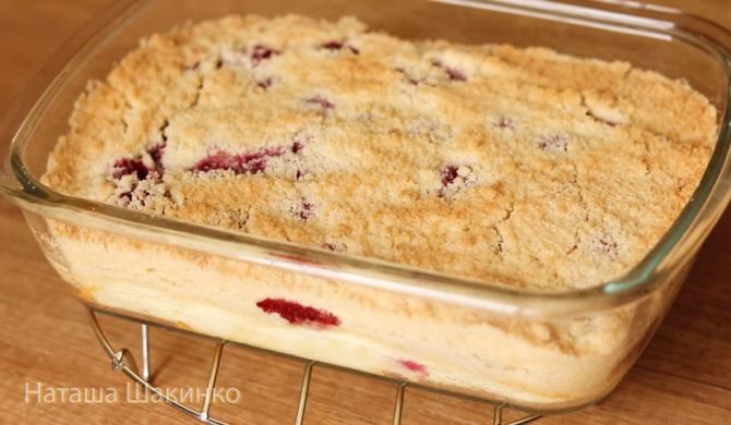 Творожный пирог крамбл с ягодами вишни рецепт