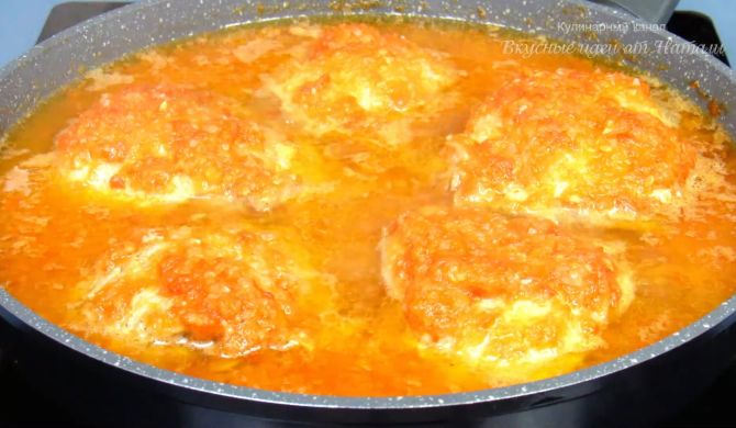 Куриные бедра в томатном соусе на сковороде рецепт