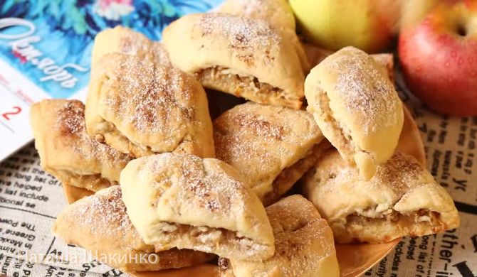 Рассыпчатое печенье с начинкой из яблок и корицы рецепт