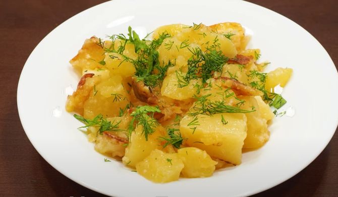 Тушеная картошка в мультиварке рецепт