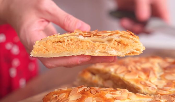 Пирог из слоеного теста - 10 рецептов в духовке с пошаговыми фото