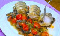 Запеченная рыба хек с овощами в духовке