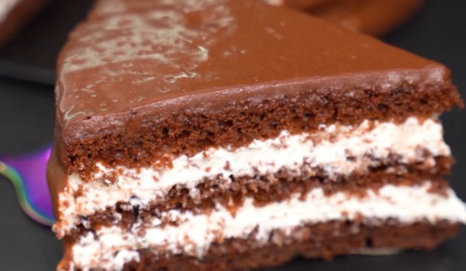 Шоколадный торт на кефире с творожно сметанным кремом рецепт