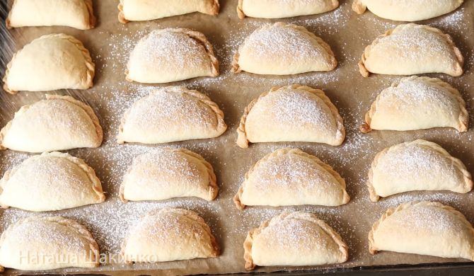 Печенье с начинкой из белка, сахара и грецких орехов рецепт