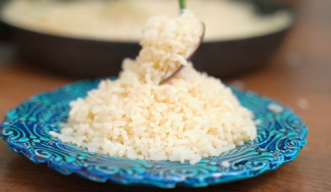 Как варить рис на гарнир рассыпчатый на сковороде рецепт