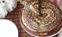 Пирог на кефире Зебра в духовке