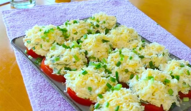 Помидоры с курицей, яйцом и сыром рецепт