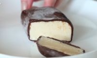 Домашнее мороженое эскимо пломбир в шоколадной глазури